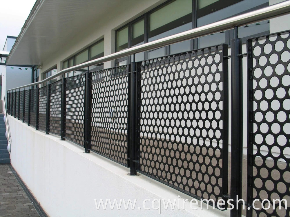 Stainless Steel Punching Hole Decorative Perforated Metal Mesh